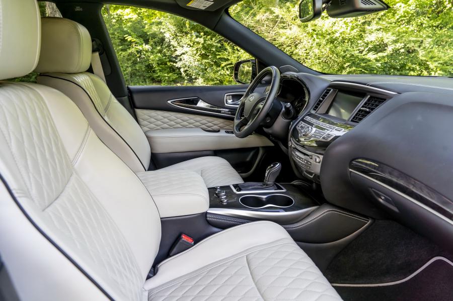 Интерьер Infiniti QX60 3.5 Limited (L50) 2018 года  (NA) (фото 23 из 40)